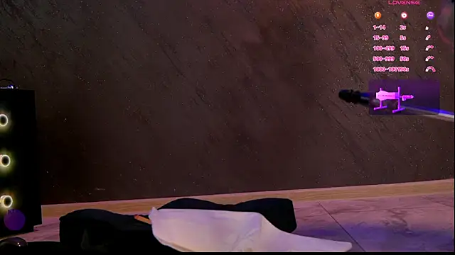 Snapshot of im-your-lovee chatting on March 2025 07:00:02 AM im-your-lovee online show from March 2025 07:00:02 AM