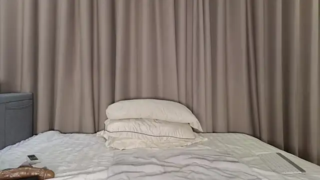 Snapshot of LucyNuty chatting on November 2025 11:16:02 AM LucyNuty online show from November 2025 11:16:02 AM