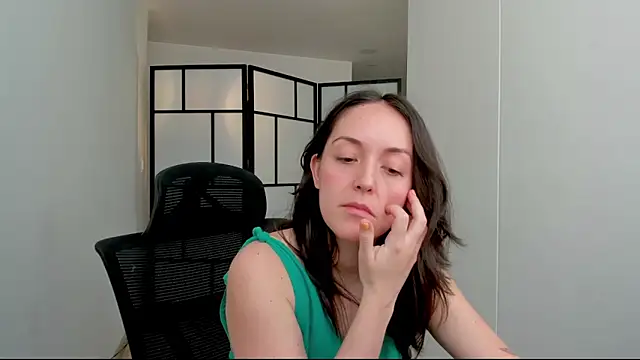 molly marmalade  online show from December 2025 04:16:01 PM