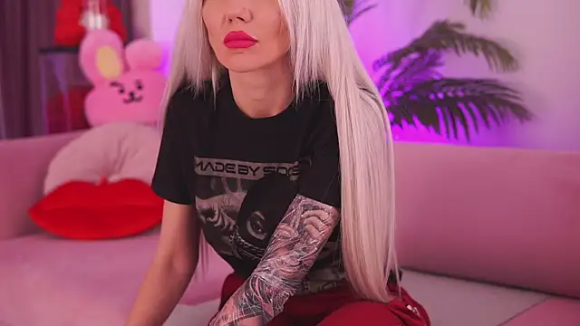 Snapshot of fallingangel chatting on January 2025 03:13:02 PM fallingangel online show from January 2025 03:13:02 PM