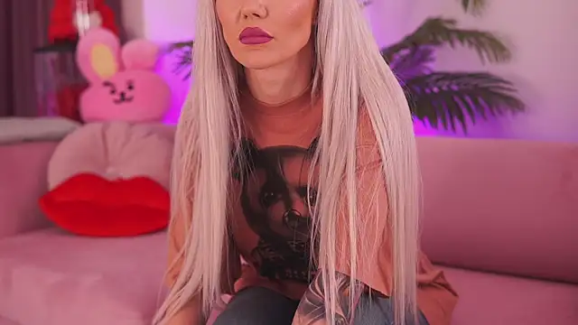 Snapshot of fallingangel chatting on February 2025 04:14:01 PM fallingangel online show from February 2025 04:14:01 PM