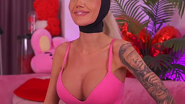 fallingangel online show from April 2026 06:38:01 PM