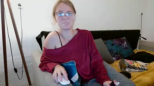 little-leni online show from May 2026 08:47:01 PM