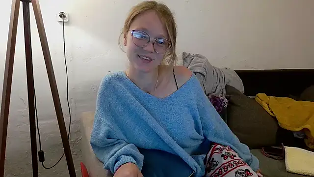 little-leni online show from May 2026 08:40:02 PM