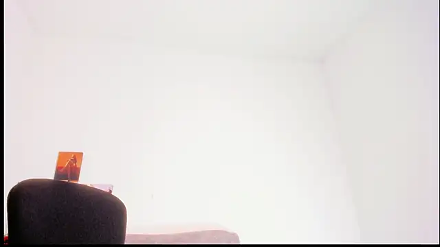 MIss Kendall  online show from March 2025 11:09:02 PM