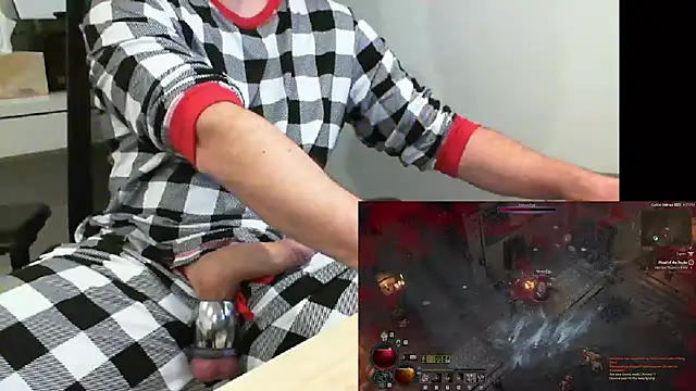 Snapshot of Bloopers66 chatting on December 2024 01:35:01 AM Bloopers66 online show from December 2024 01:35:01 AM