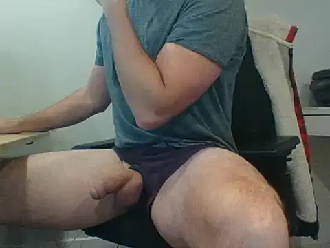 Snapshot of Bloopers66 chatting on December 2024 01:33:01 PM Bloopers66 online show from December 2024 01:33:01 PM