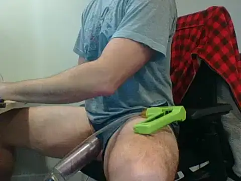 Snapshot of Bloopers66 chatting on January 2025 02:21:01 PM Bloopers66 online show from January 2025 02:21:01 PM