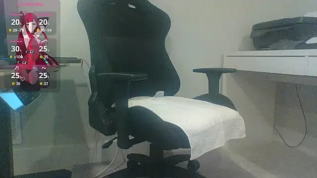 Snapshot of Bloopers66 chatting on November 2025 01:43:01 PM Bloopers66 online show from November 2025 01:43:01 PM