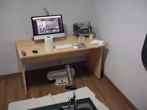 Snapshot of pinkgirls18 chatting on November 2025 11:19:01 AM pinkgirls18 online show from November 2025 11:19:01 AM