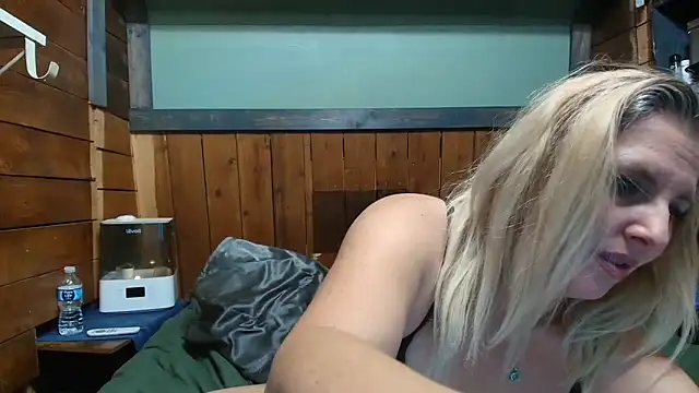 lisaxlovexxx online show from May 2026 01:44:01 AM