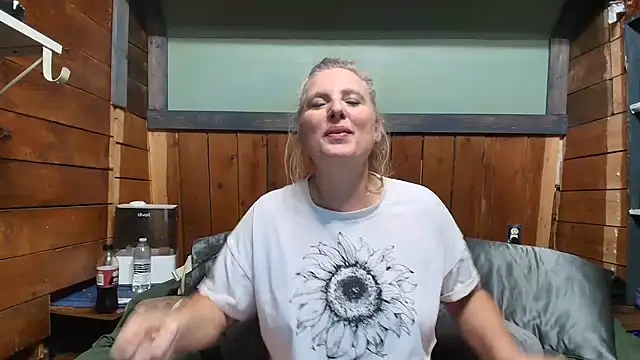 lisaxlovexxx online show from May 2026 05:32:02 PM