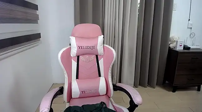 Bombshell Ashy online show from February 2025 11:59:02 PM