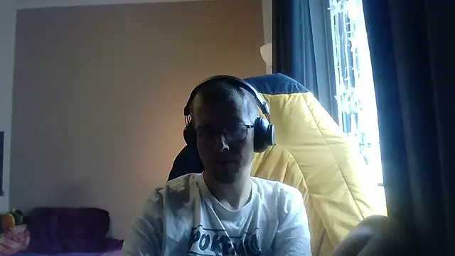 Snapshot of David250692 chatting on October 2025 10:46:02 AM David250692 online show from October 2025 10:46:02 AM