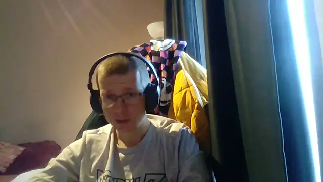 Snapshot of David250692 chatting on December 2025 01:06:01 PM David250692 online show from December 2025 01:06:01 PM