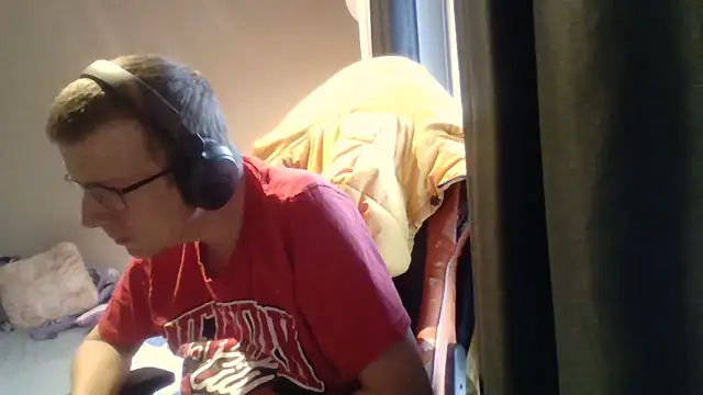 Snapshot of David250692 chatting on February 2026 09:57:02 AM David250692 online show from February 2026 09:57:02 AM