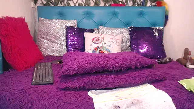 SARAWILLS online show from February 2026 01:59:01 PM