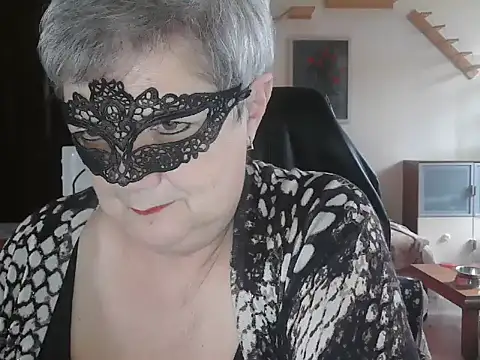 simona60 online show from May 2026 01:18:02 PM