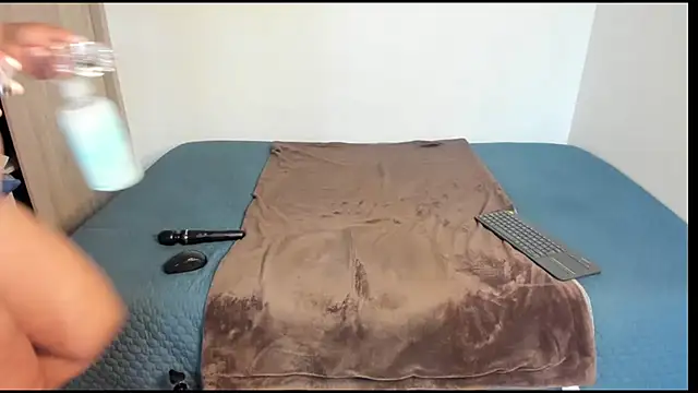 Snapshot of AmeliPonce chatting on March 2026 02:00:01 PM AmeliPonce online show from March 2026 02:00:01 PM