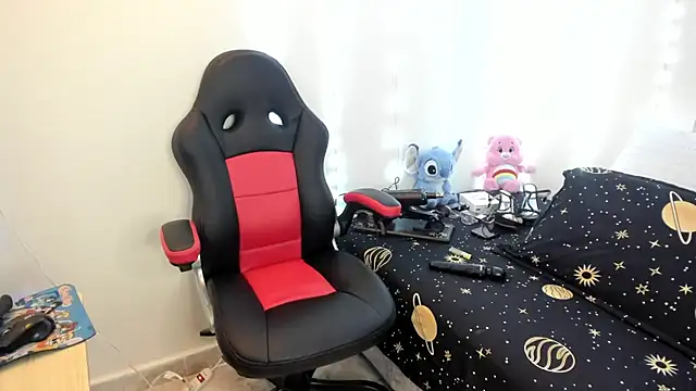 Snapshot of elise_mouris chatting on October 2025 03:06:02 AM elise mouris online show from October 2025 03:06:02 AM