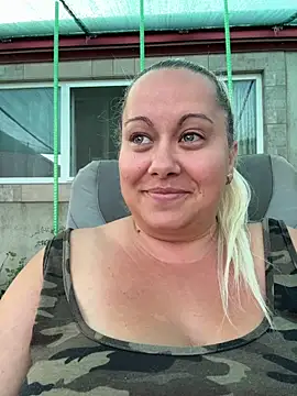 SabinaSweety online show from July 2026 06:00:01 PM