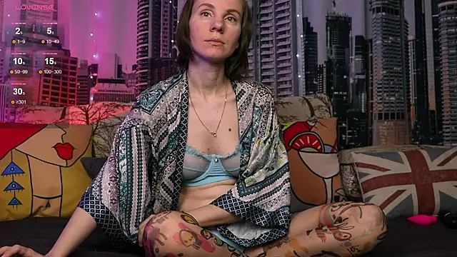 Snapshot of Sarsei chatting on March 2025 02:07:02 AM Sarsei online show from March 2025 02:07:02 AM