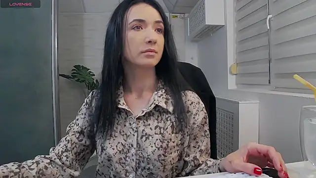 GlamKate online show from March 2025 05:08:01 AM