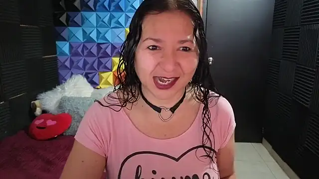 katifoxx online show from December 2025 03:19:01 PM