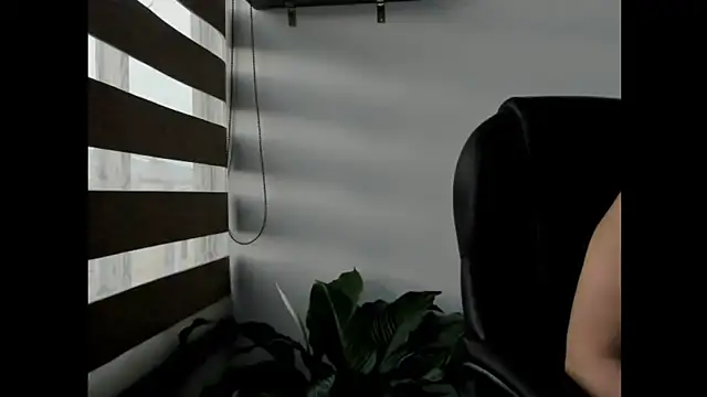 Ariella tits online show from February 2025 10:53:02 PM