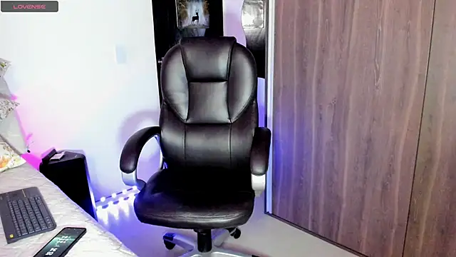 Ariella tits online show from September 2025 10:32:01 PM