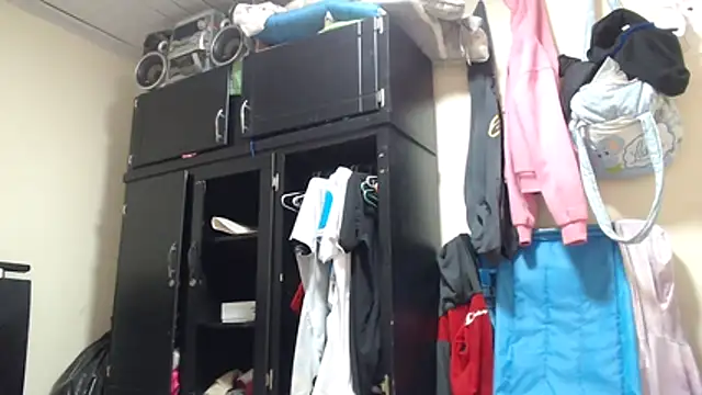 adrixxx38 online show from April 2026 06:46:02 PM