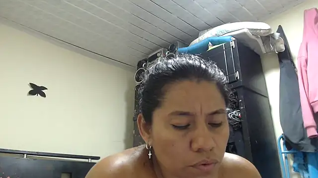 adrixxx38 online show from May 2026 07:48:02 AM