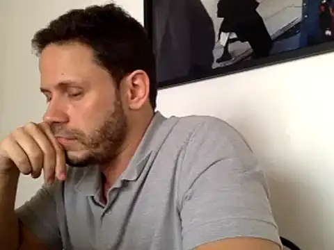 Snapshot of FelipeRiver chatting on January 2025 06:16:02 PM FelipeRiver online show from January 2025 06:16:02 PM