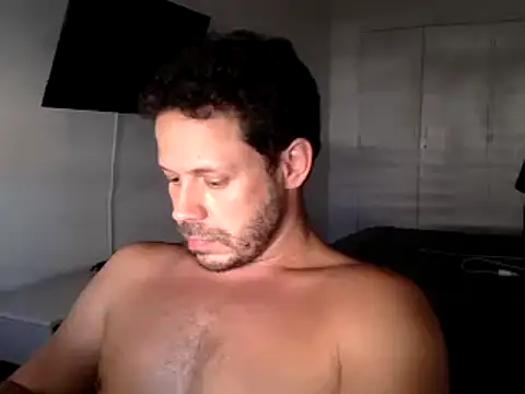 Snapshot of FelipeRiver chatting on February 2025 06:44:01 PM FelipeRiver online show from February 2025 06:44:01 PM