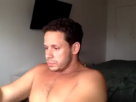 Snapshot of FelipeRiver chatting on March 2025 07:25:01 PM FelipeRiver online show from March 2025 07:25:01 PM