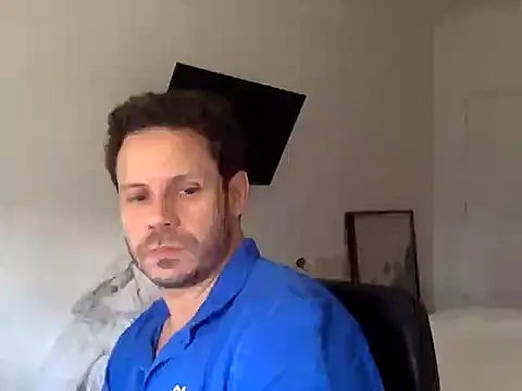 Snapshot of FelipeRiver chatting on October 2025 01:28:02 PM FelipeRiver online show from October 2025 01:28:02 PM