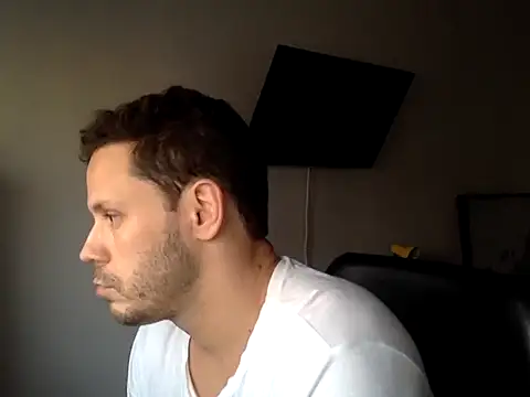 Snapshot of FelipeRiver chatting on October 2025 08:40:02 PM FelipeRiver online show from October 2025 08:40:02 PM