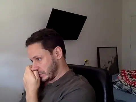 Snapshot of FelipeRiver chatting on October 2025 02:08:01 PM FelipeRiver online show from October 2025 02:08:01 PM