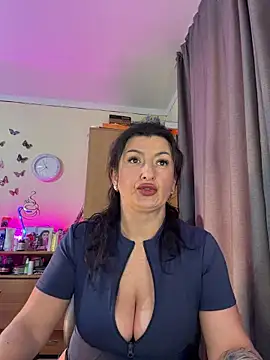 Hotangel75 online show from April 2026 04:48:01 PM