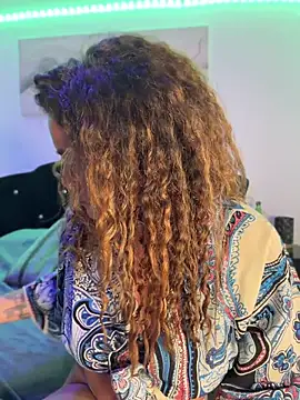 Clara-xoxo online show from April 2026 09:34:01 PM