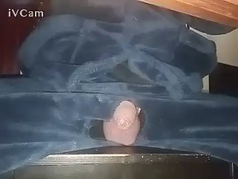 Snapshot of Bigdick666cm chatting on December 2024 03:05:02 AM Bigdick666cm online show from December 2024 03:05:02 AM