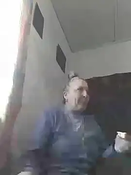 Snapshot of Cerd_Ayaz chatting on March 2025 08:08:01 AM Cerd Ayaz online show from March 2025 08:08:01 AM