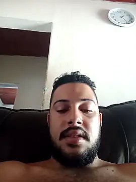 AzureKnee online show from April 2026 04:22:01 PM