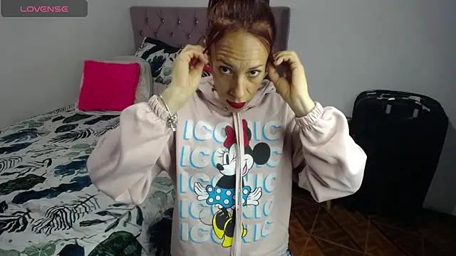 Snapshot of cristin_doll_ chatting on February 2025 09:43:01 PM cristin doll online show from February 2025 09:43:01 PM