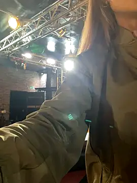 Etwas neugierig online show from October 2025 03:12:02 PM