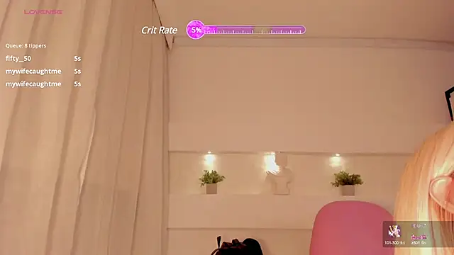 Snapshot of AshleyRoys chatting on February 2025 07:23:01 PM AshleyRoys online show from February 2025 07:23:01 PM