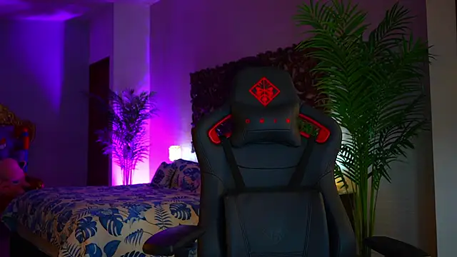 Snapshot of ambarEvans chatting on December 2024 01:26:01 AM ambarEvans online show from December 2024 01:26:01 AM