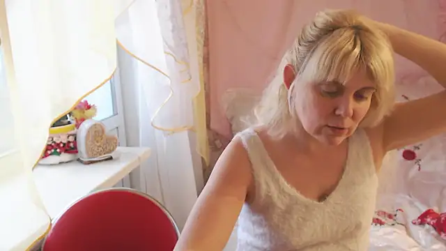 SunnySylvia online show from March 2026 06:38:02 AM