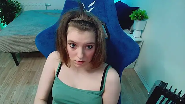 CranberryHot online show from May 2026 08:14:02 PM