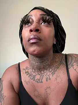 Snapshot of Creamesensation chatting on January 2025 05:18:01 PM Creamesensation online show from January 2025 05:18:01 PM